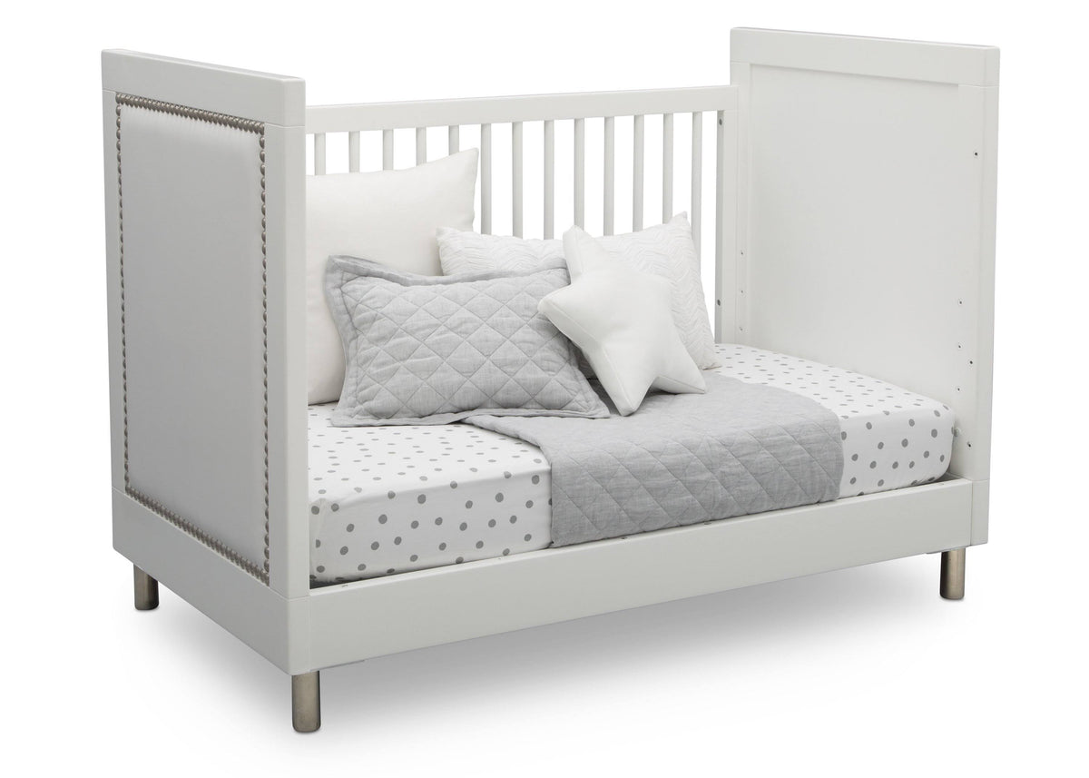 3-in-1 Convertible Baby Crib with Daybed/Toddler Bed Conversion Kit in Bianca White Z244905