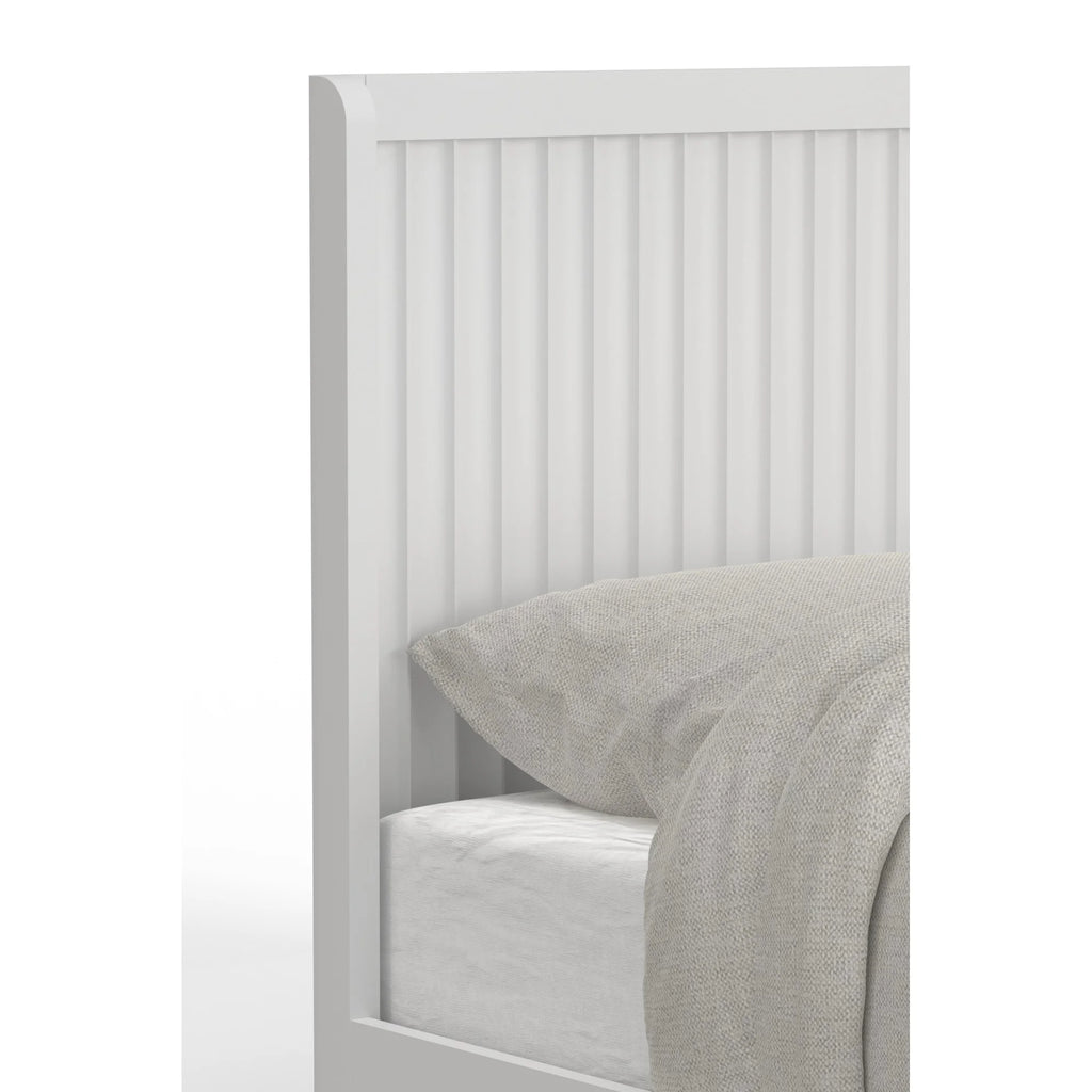 King Panel Bed in White E5308