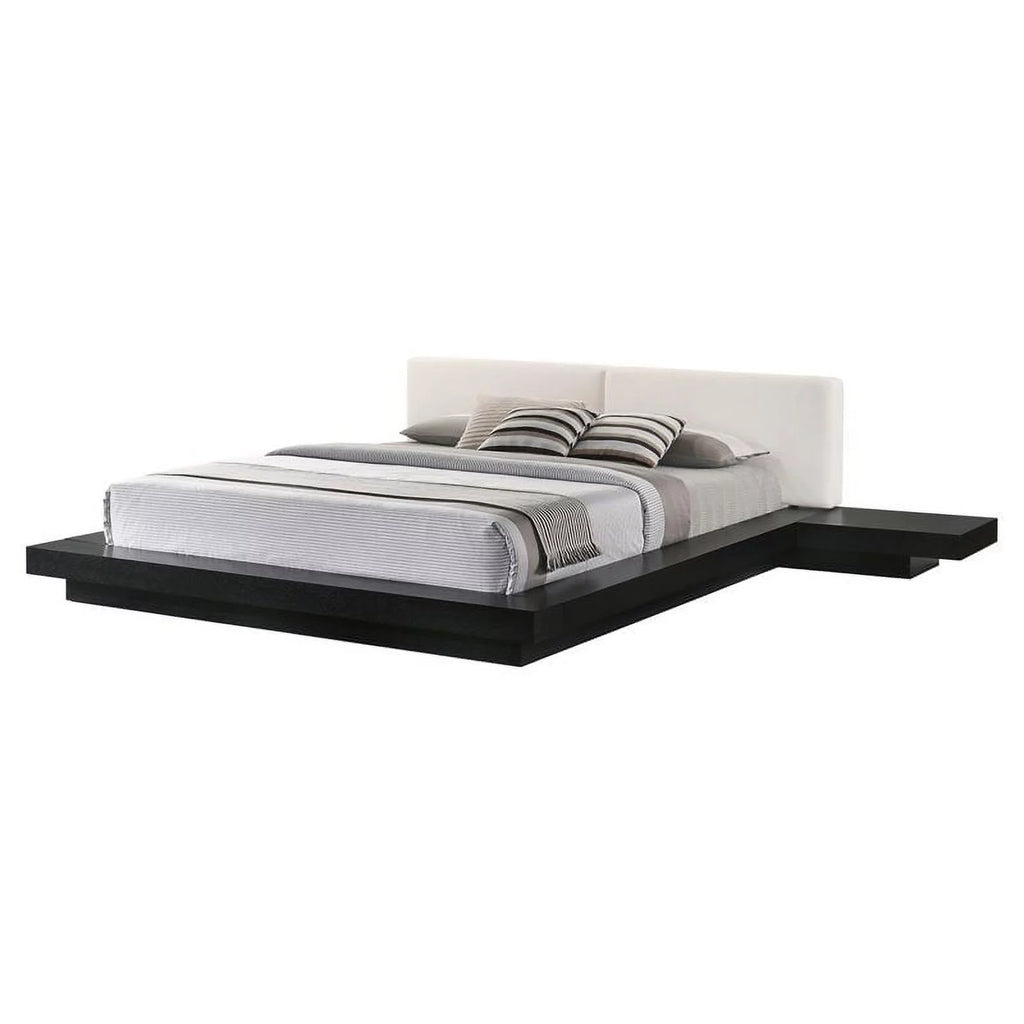 Contemporary Wood Eastern King Bed in Black/White P146427