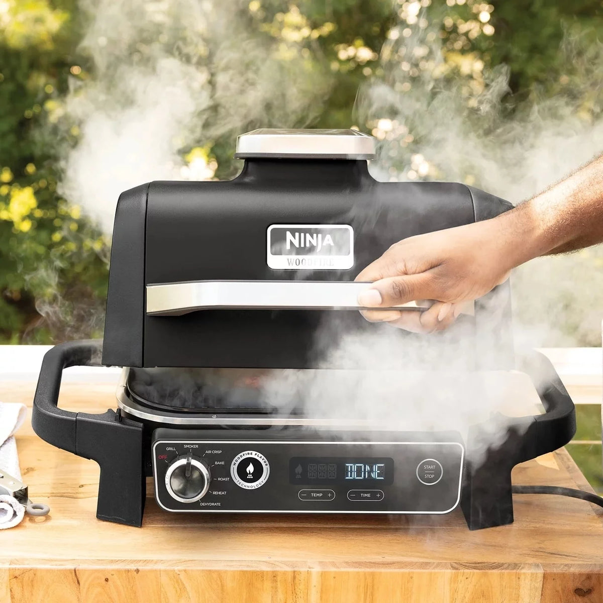 7-in-1 Outdoor Grill & Smoker V87802