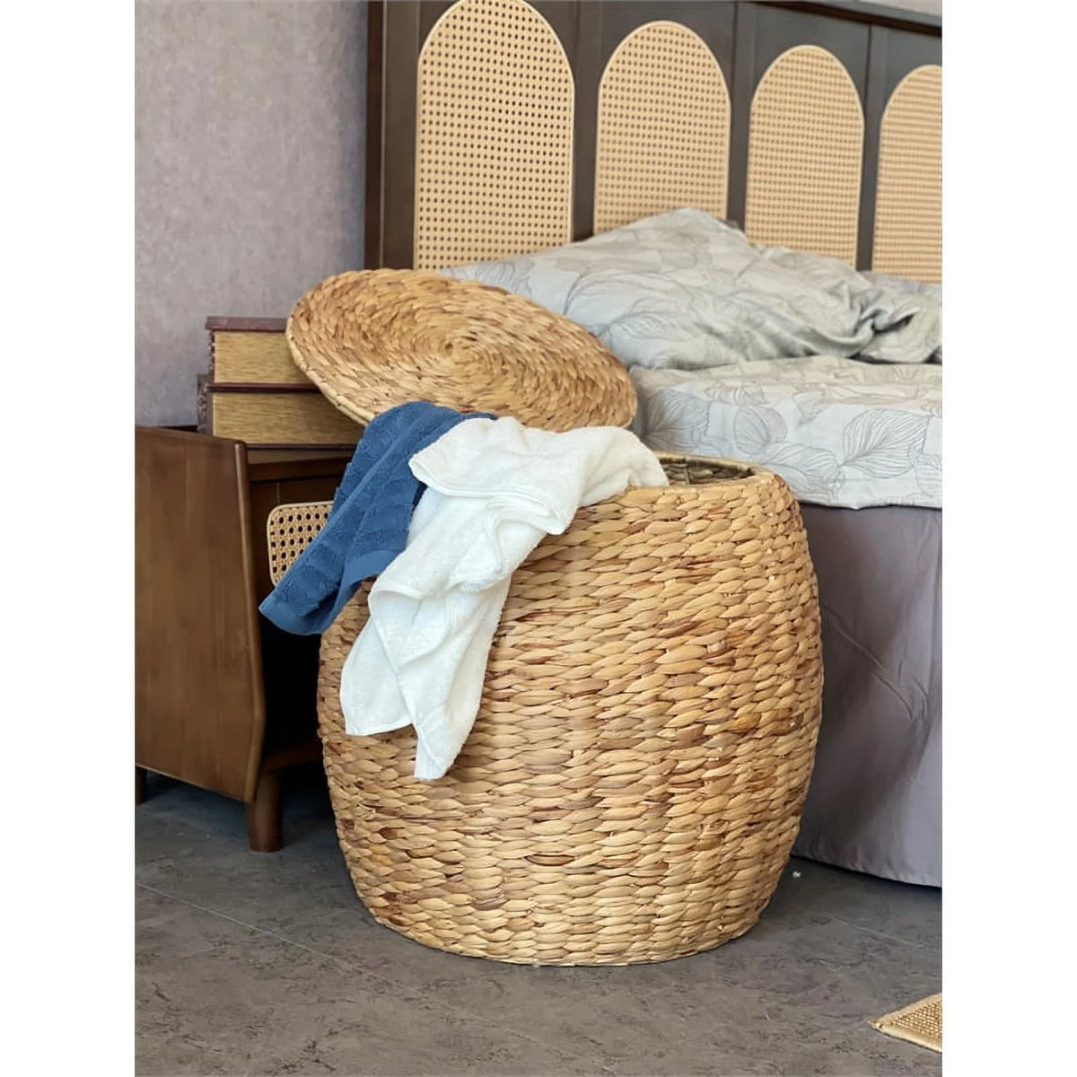 Beige Wicker Rattan Storage Ottoman Basket with Lid R754133