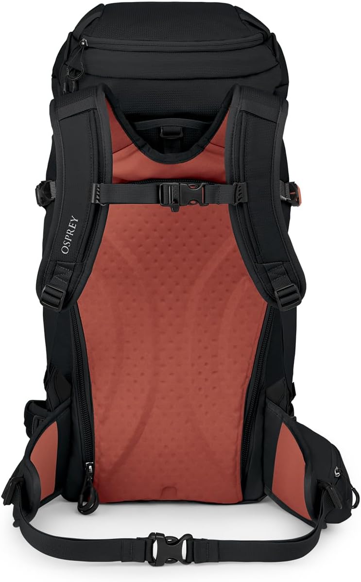 Black 40L Ski and Snowboard Backpack Z14531