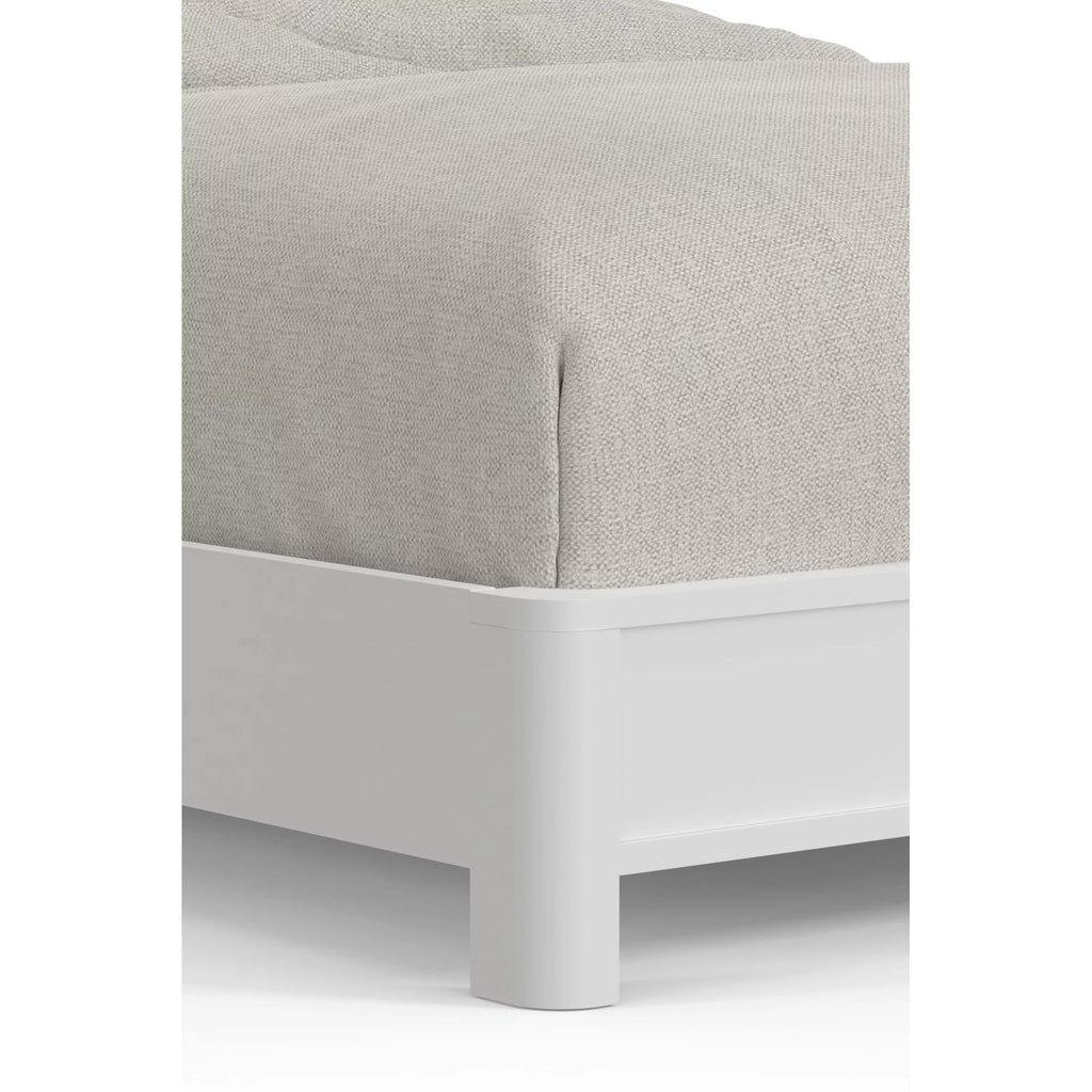 King Panel Bed in White E5308