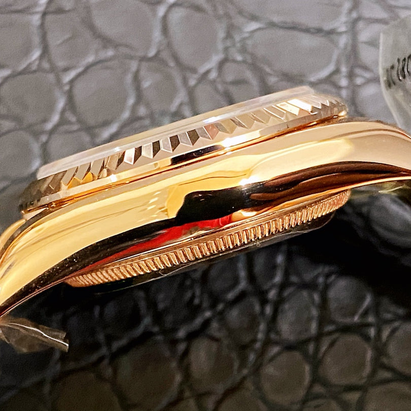 Womens 36mm Diamond Dial T78380